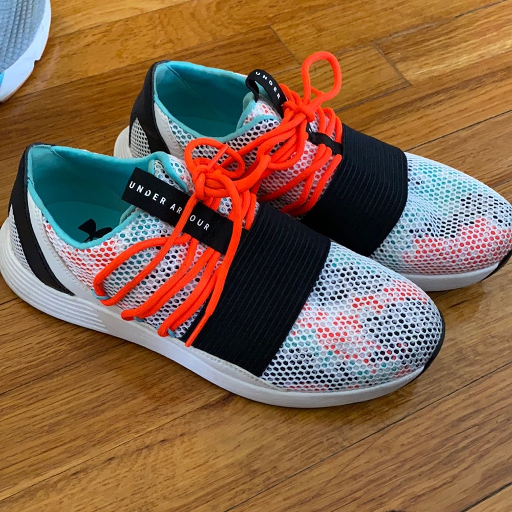 Never worn under armor sneakers